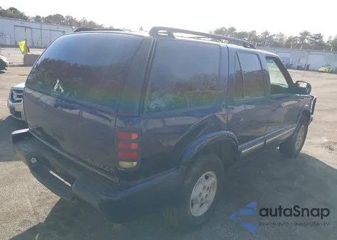 2000 Chevrolet Blazer Ls from USA, damaged, VIN 1GNDT13W6Y2158364